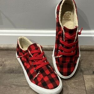 VGUC Blowfish Black and Red Buffalo Plaid Flannel Sneakers, size 8.5